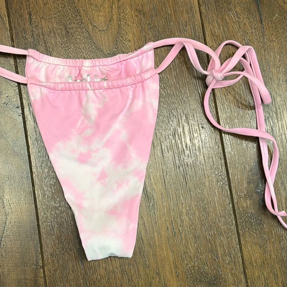 Frankie’s Bikini - Tia Pink & White Tie-Dye Bikini Bottoms - Size: Medium